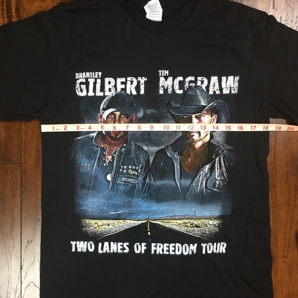 Tim McGraw/ Brantley Gilbert Two Lanes Of Freedom 2013 Tour Black T-Shirt Medium - Picture 4 of 7